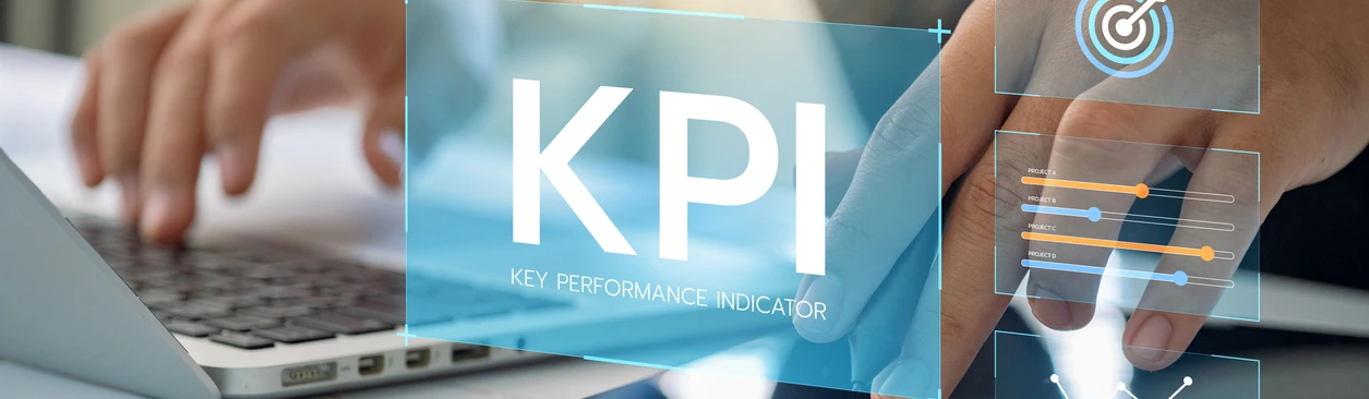 Visuel d'un ordinateur avec KPI écrit dessus