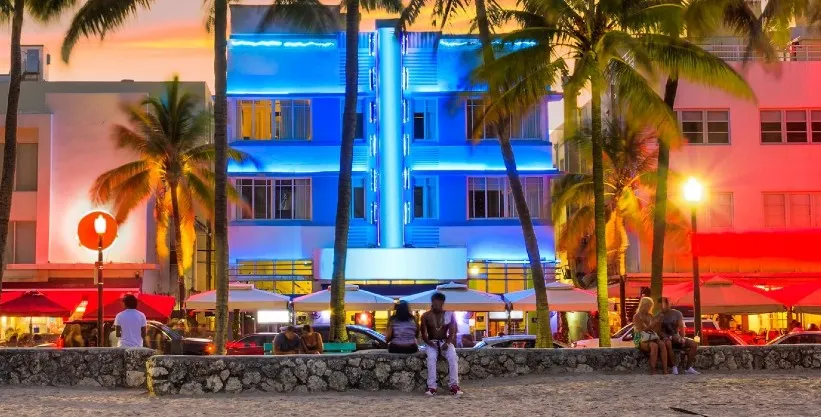 Ariel view of Miami white sand beach on a sunny day