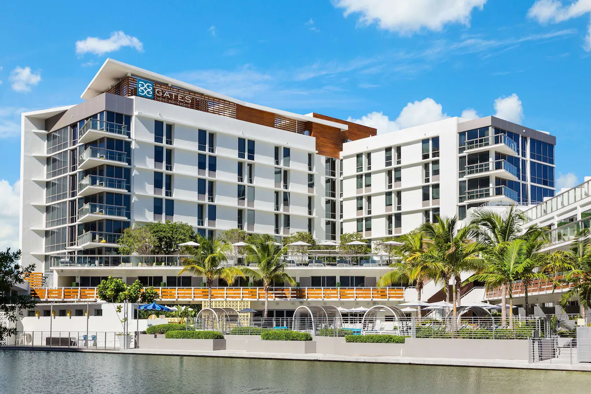 Exterior photo of Gates Hotel Miami Beach on Collins Avenue.