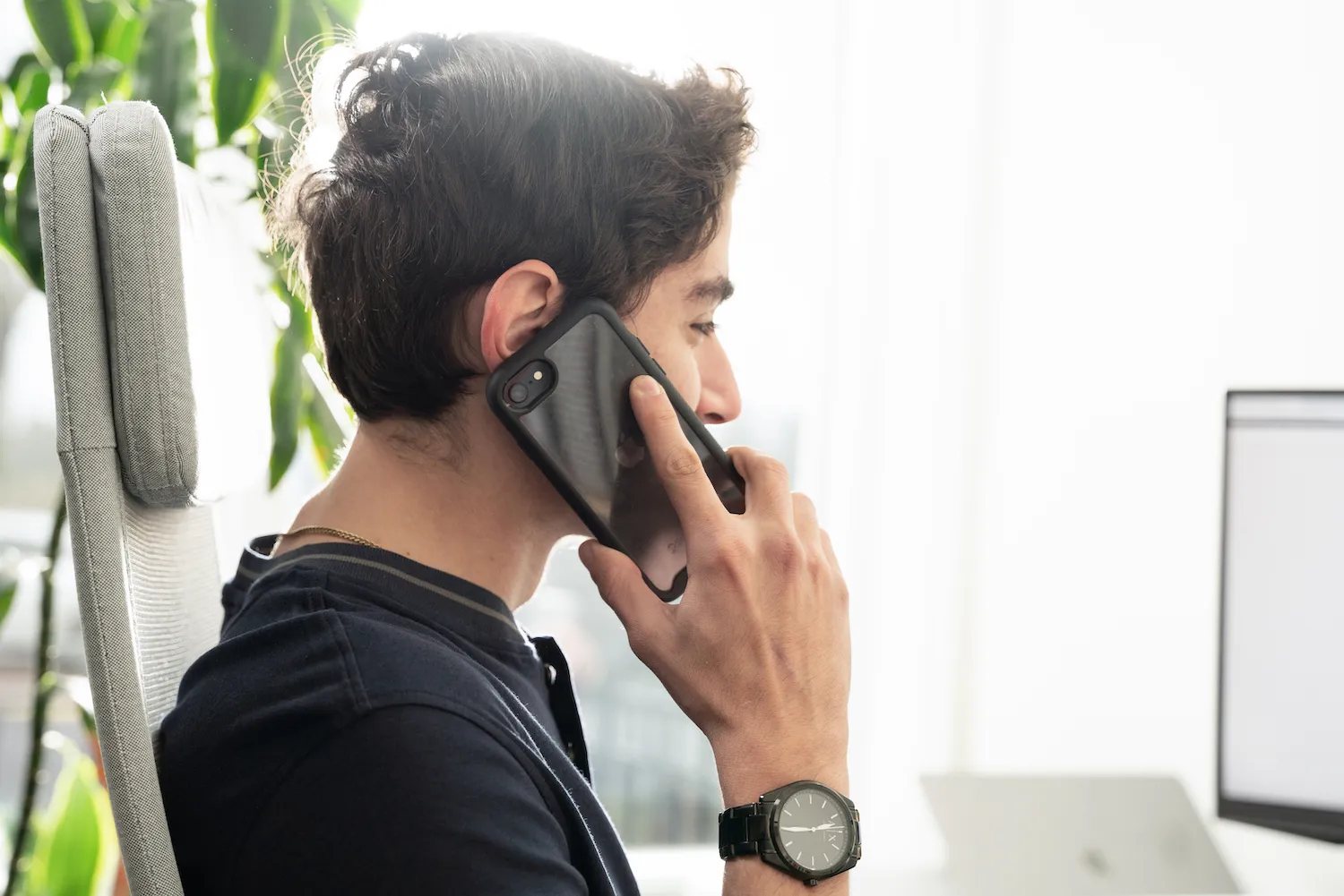 TRALO Appointment Setter talking to customer