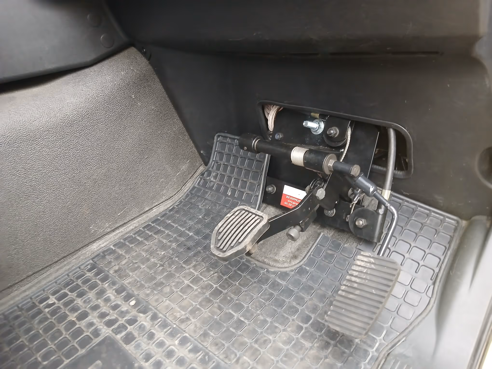 image of air conditioning repair (for an automotive service)