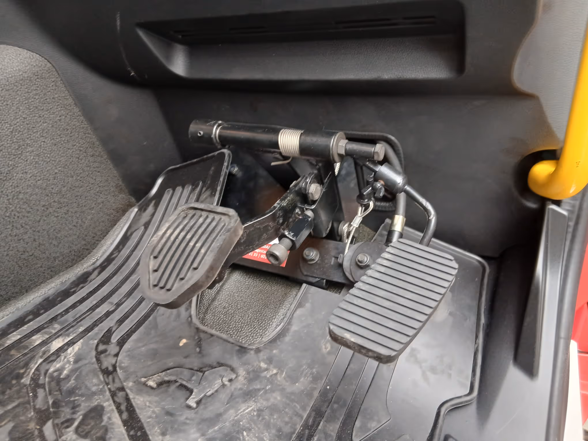 image of air conditioning repair (for an automotive service)