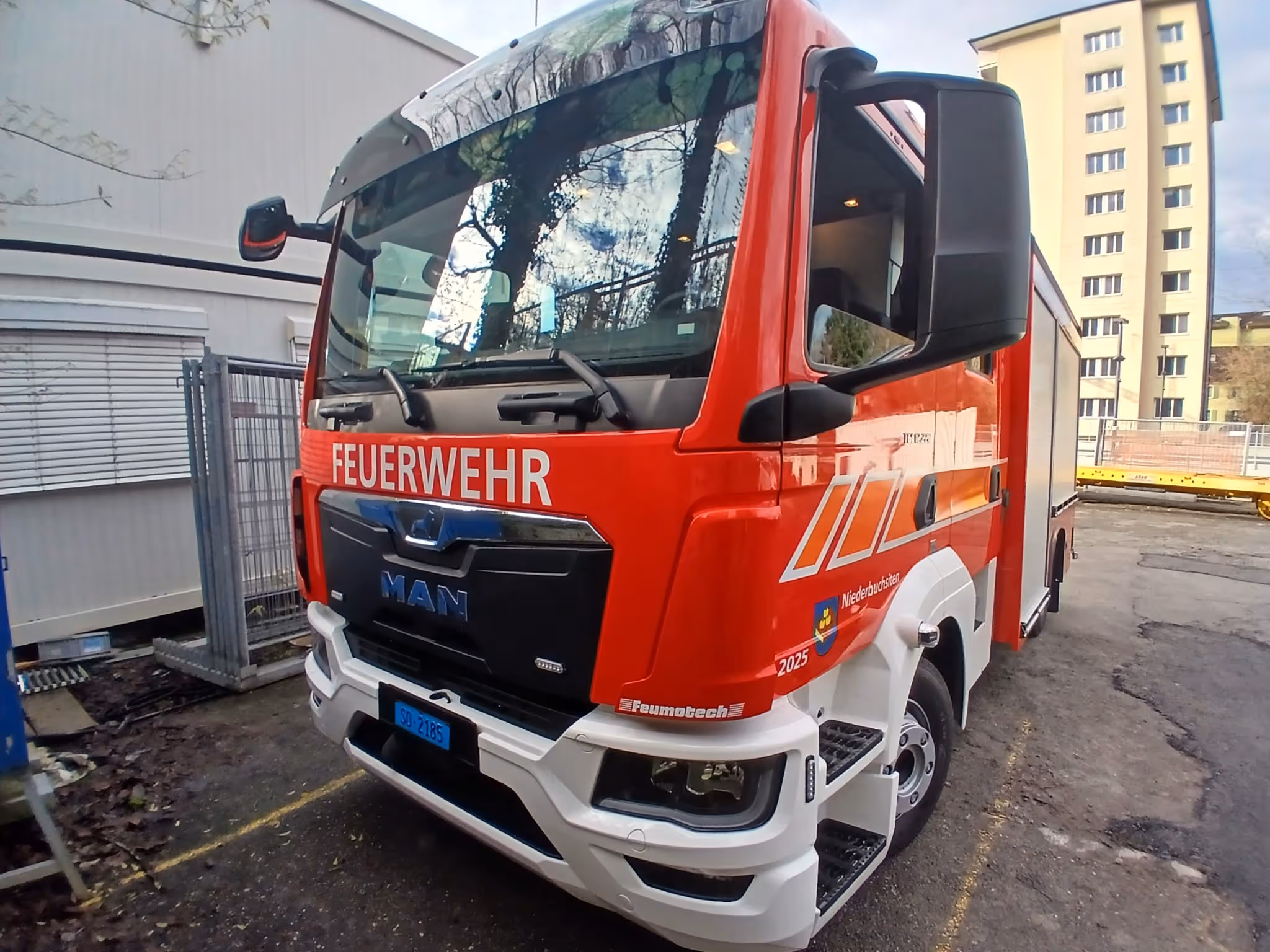 image of air conditioning repair (for an automotive service)