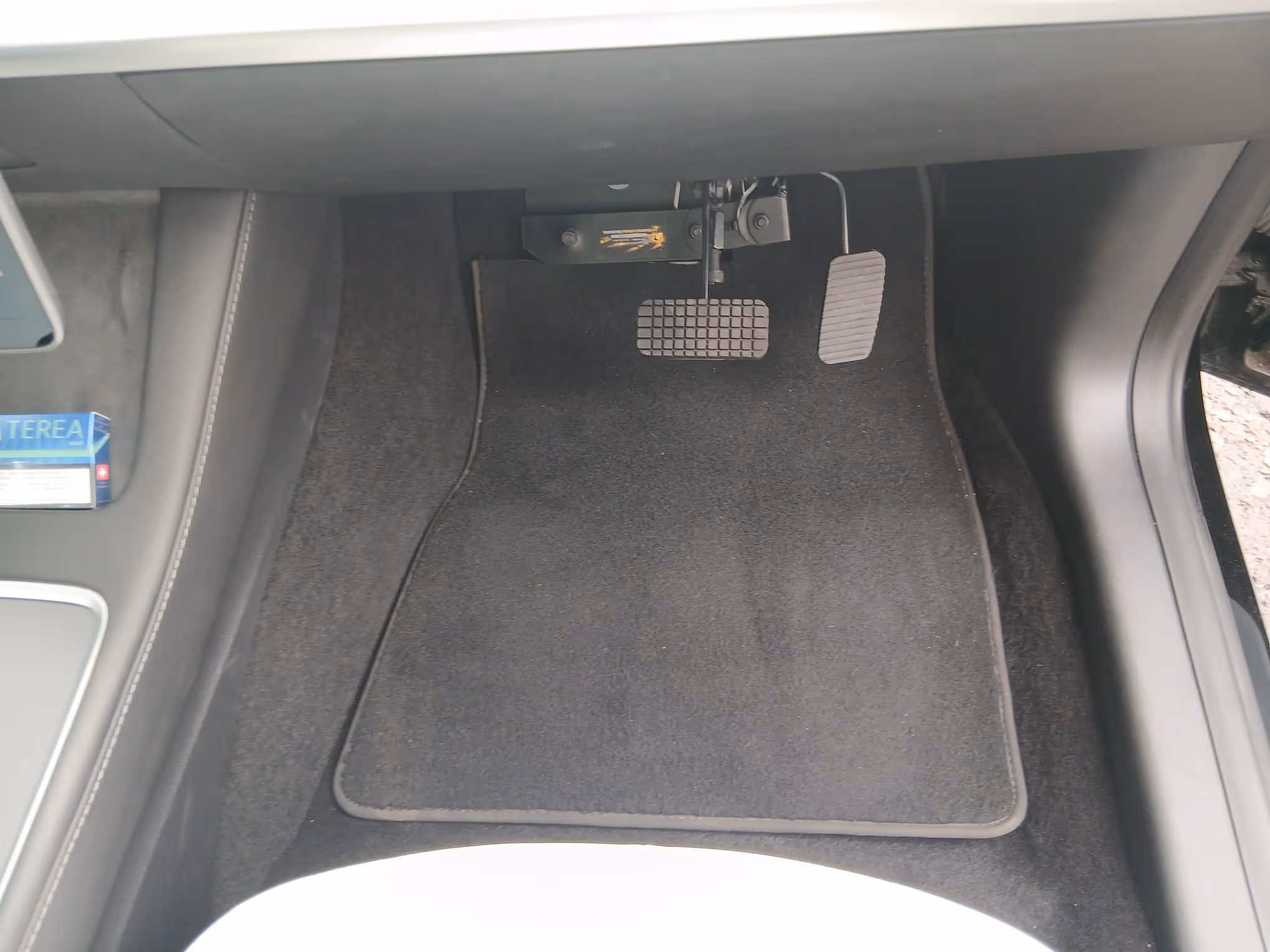 image of air conditioning repair (for an automotive service)