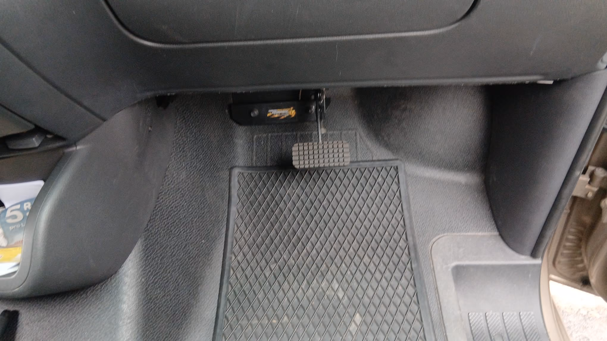 image of air conditioning repair (for an automotive service)