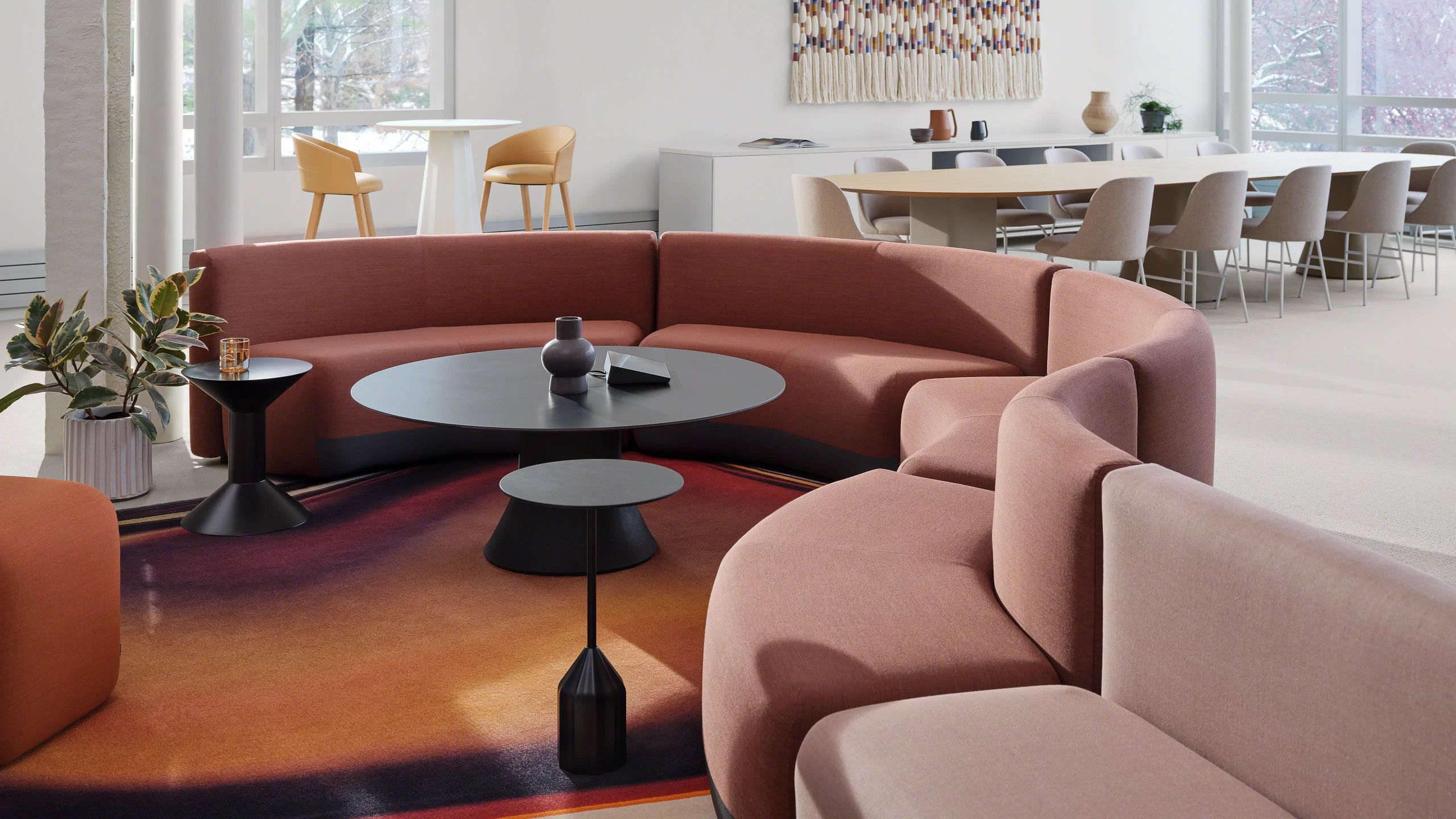 Season modular lounge system for flexible banking environments