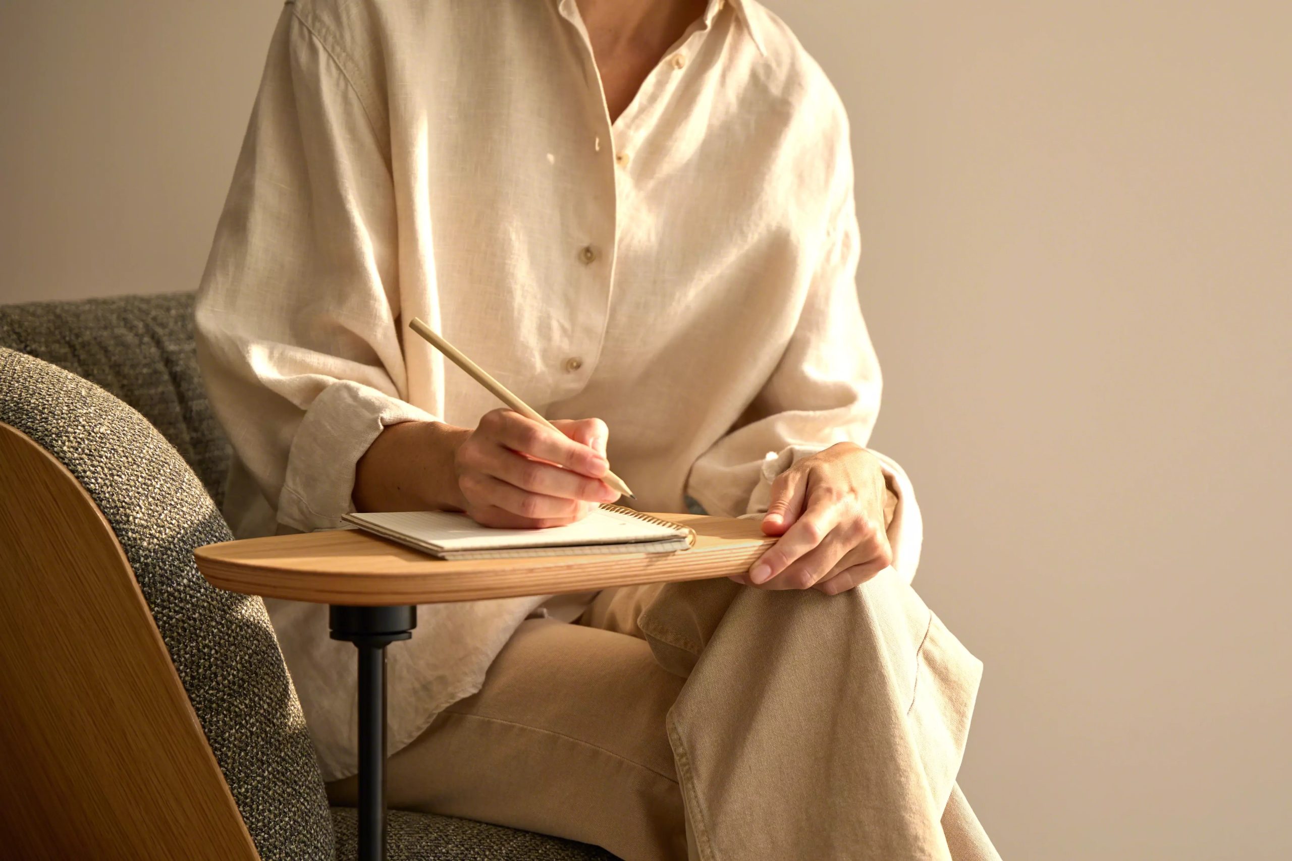 Manto lounge seating in a comfortable bank waiting area