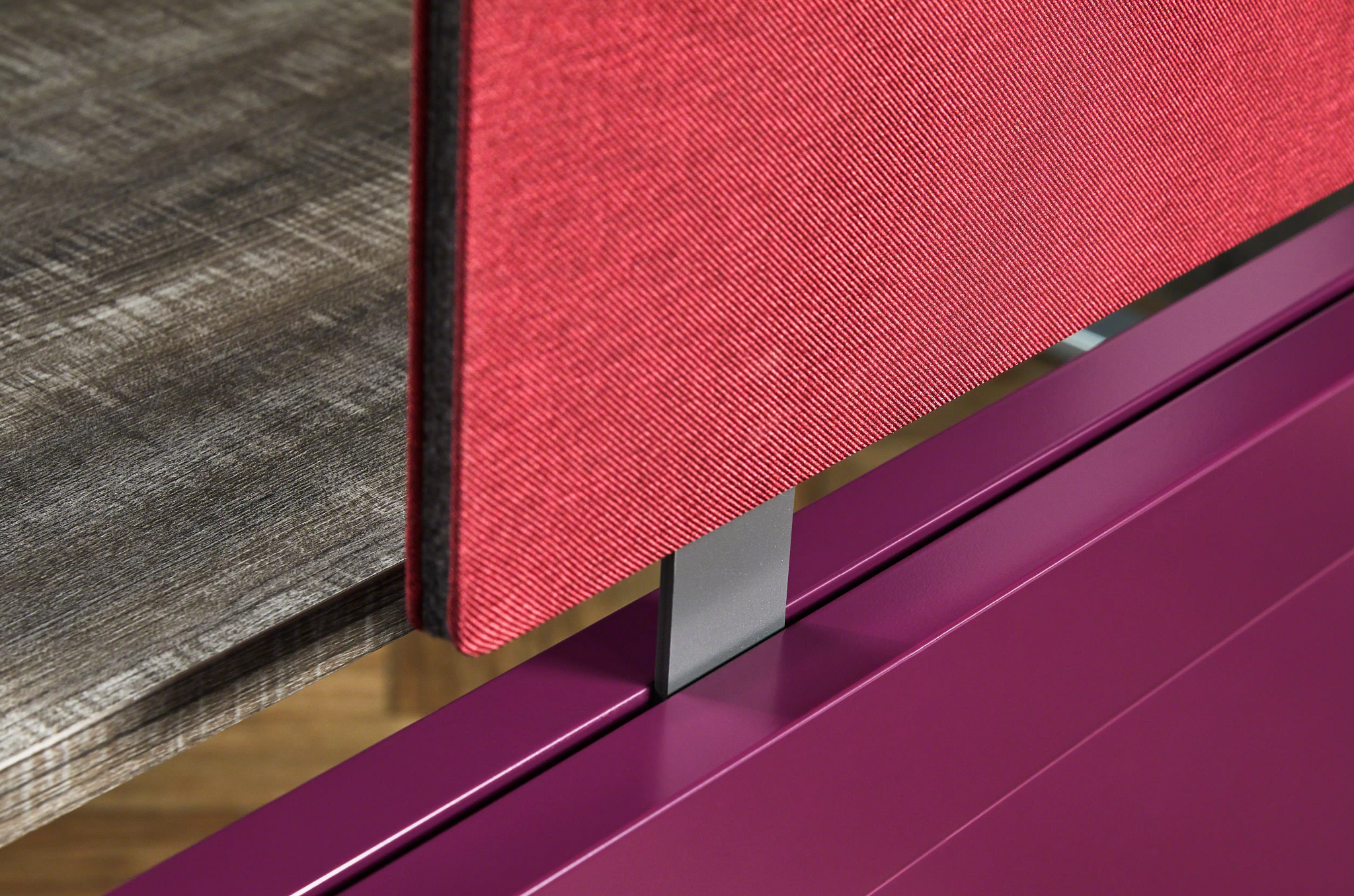 Answer Fence workstation system for modern workplace environments