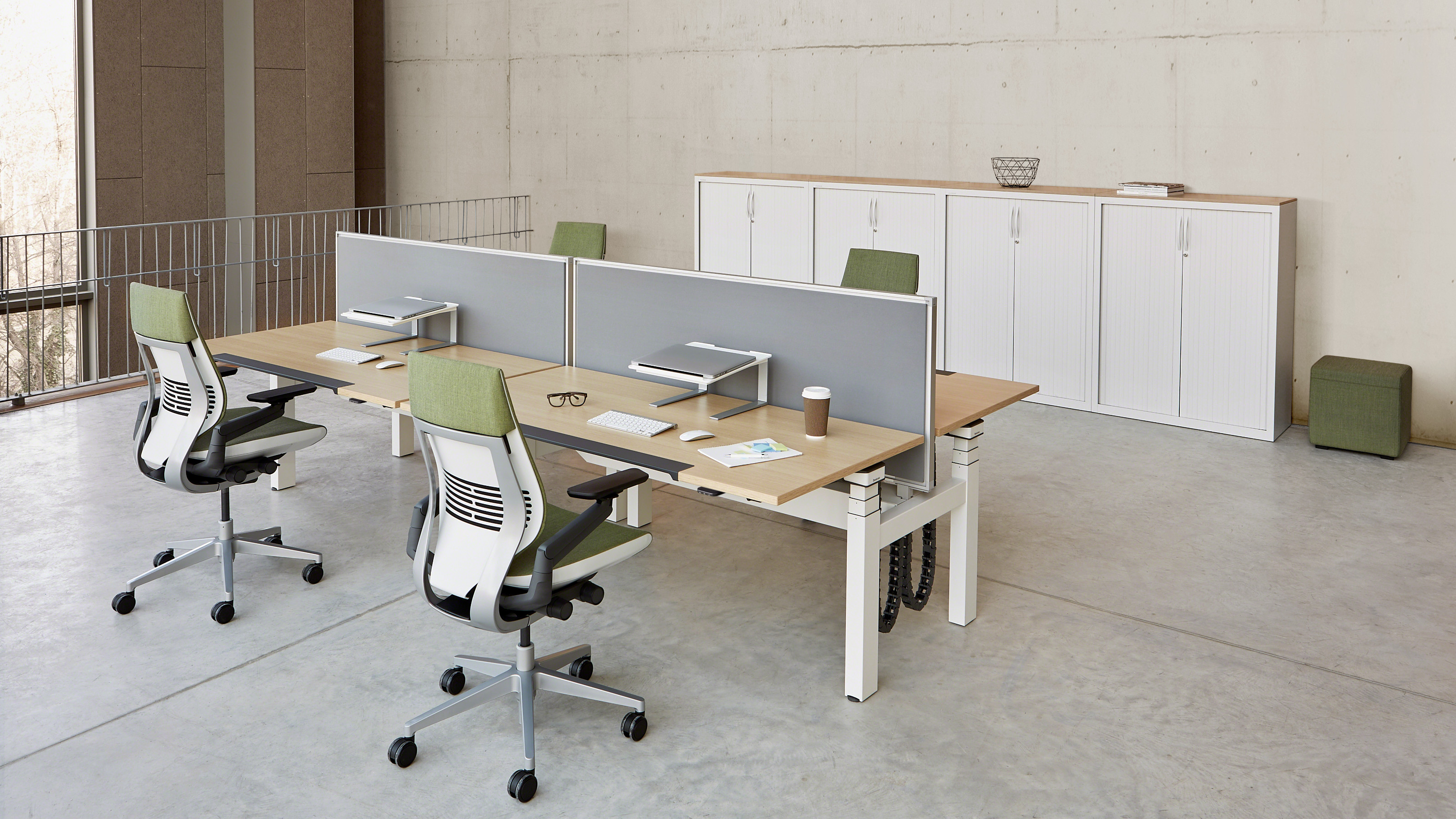 Ology benching workstation system for flexible office layouts
