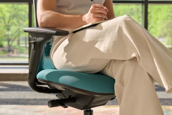 Personality Plus ergonomic office chair for professional workspaces