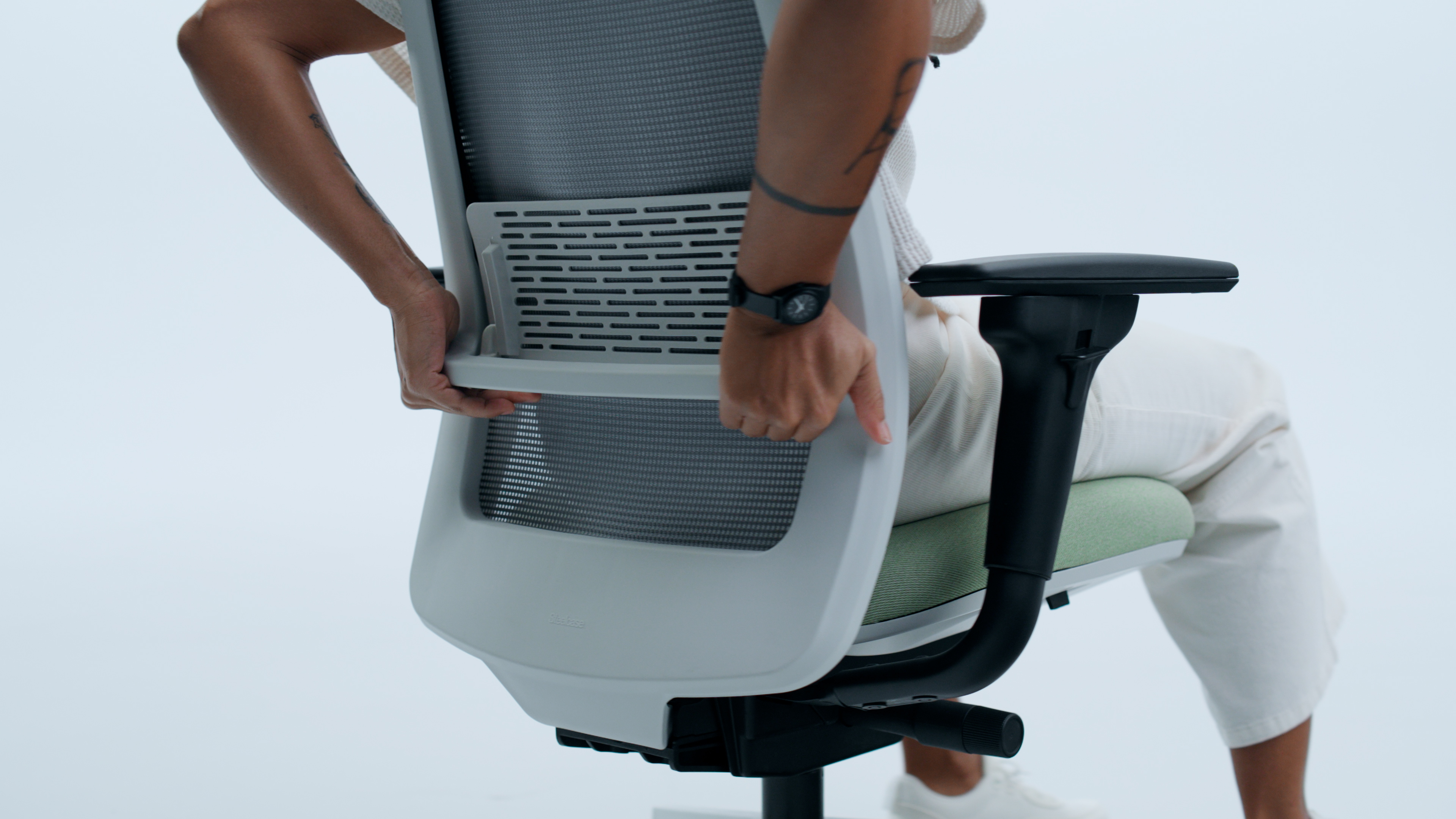 Personality Plus ergonomic office chair for professional workspaces