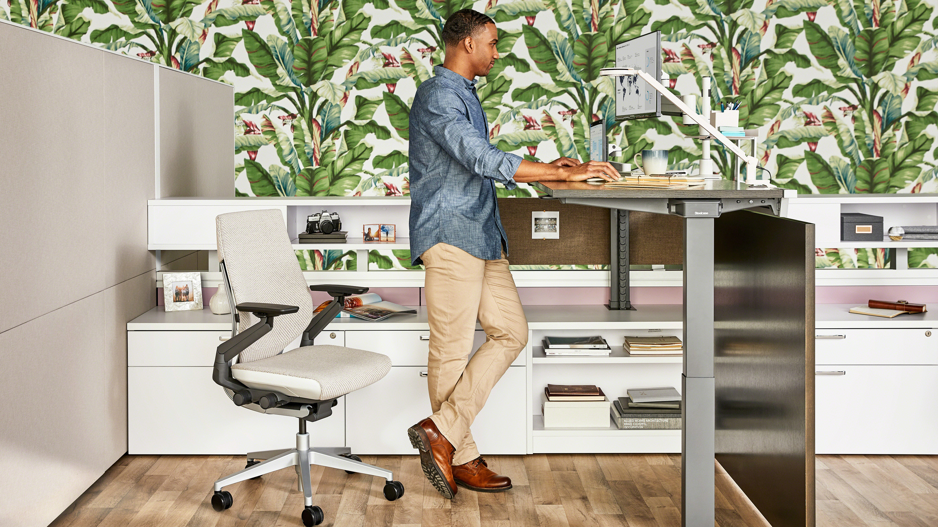 Answer Beam workstation system for modern workplace environments