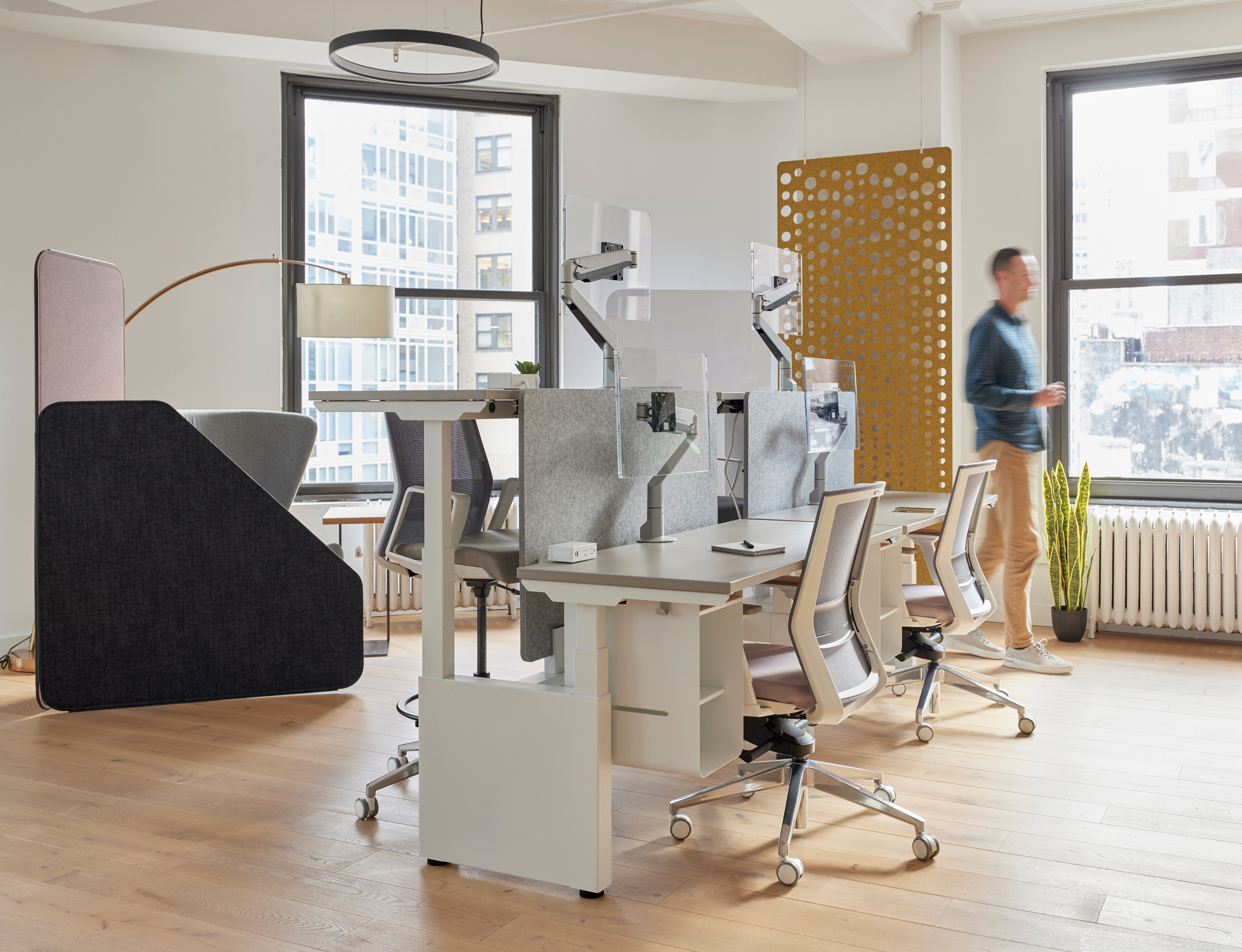 Zilo guest chair in a modern meeting or waiting area