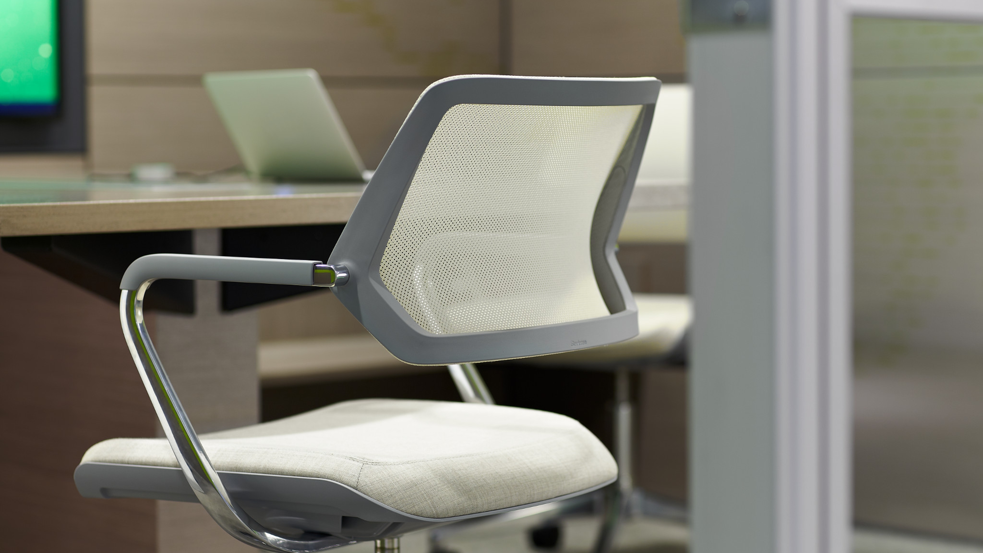 Qivi lounge seating by Steelcase in a modern reception or waiting area