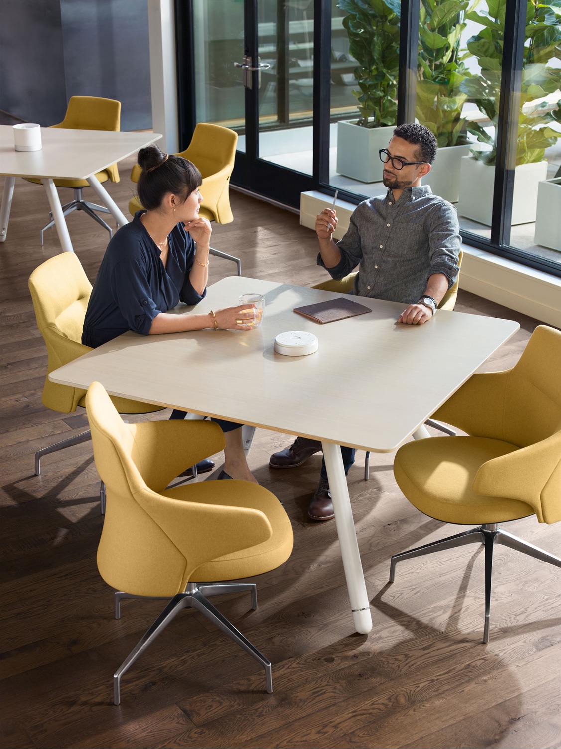 Potrero415 meeting table for modern workplace collaboration
