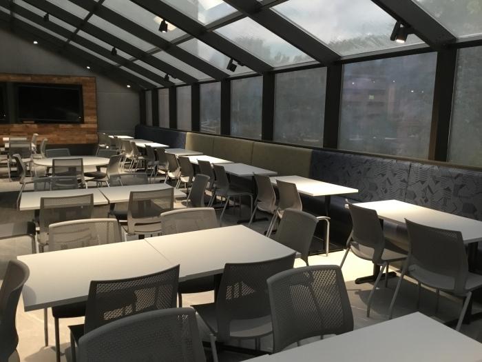 Acute worksurface system for modern workplace environments