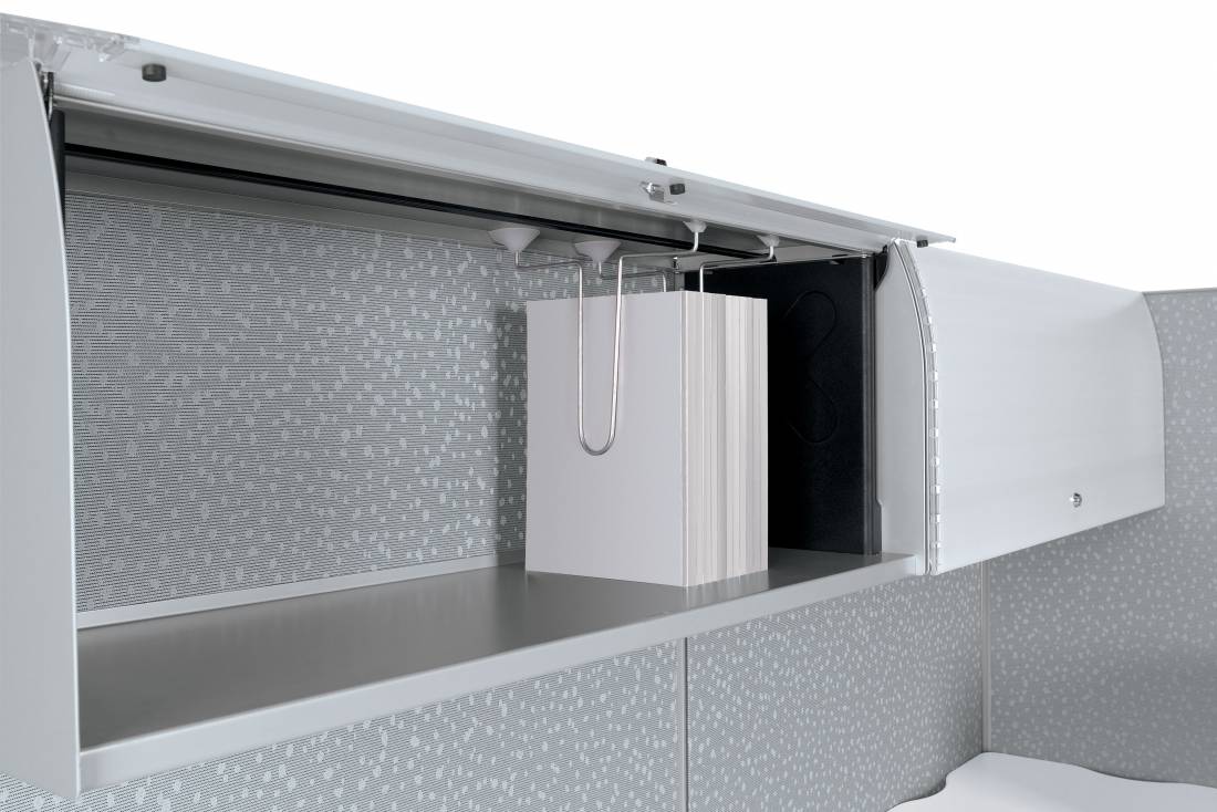 Boulevard System 3 workstation system for modern workplace environments