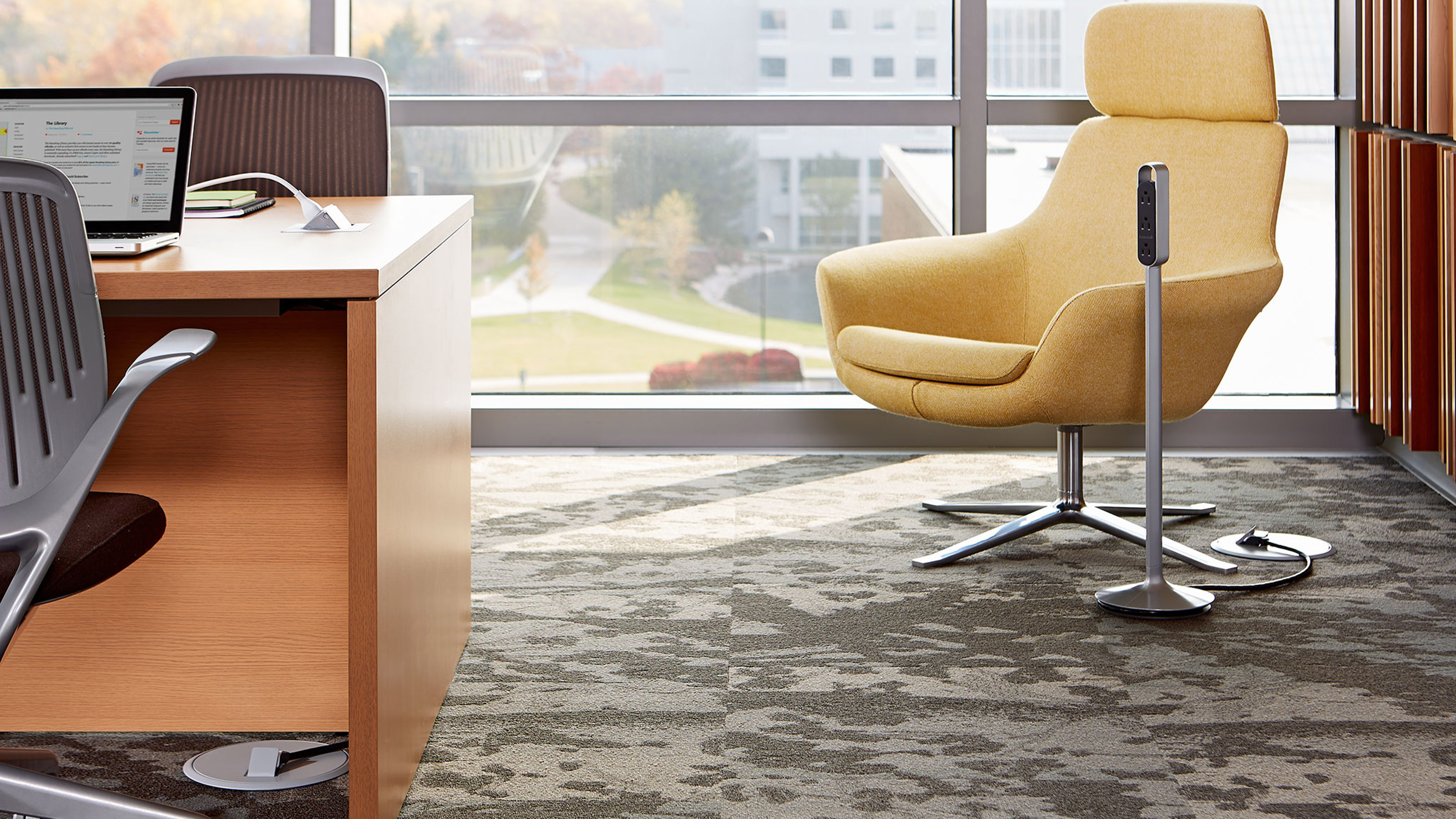 Thread power distribution system for workplace workstations