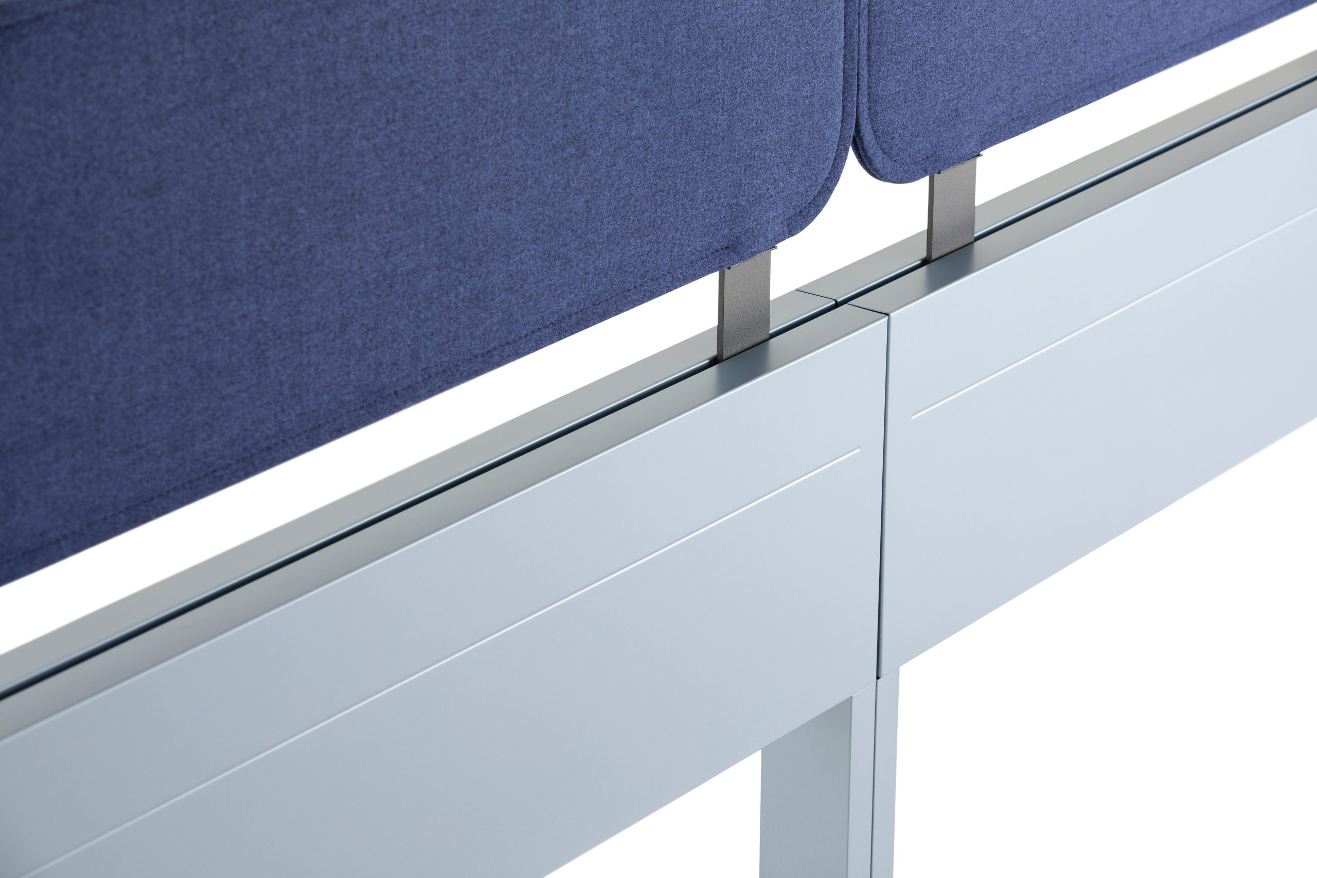 Sarto desk mounted privacy screen for open office workstations