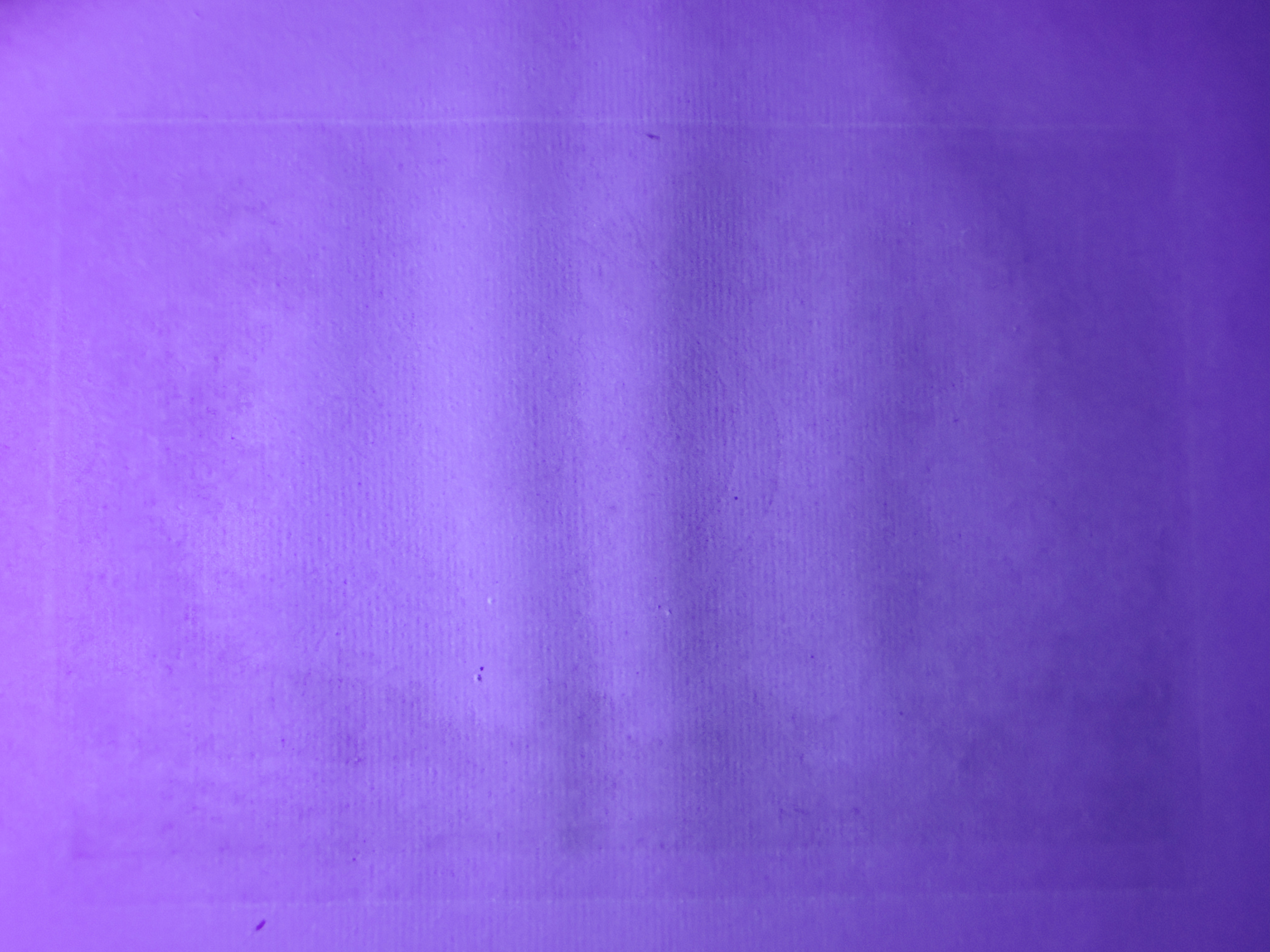 Reverse under ultraviolet illumination