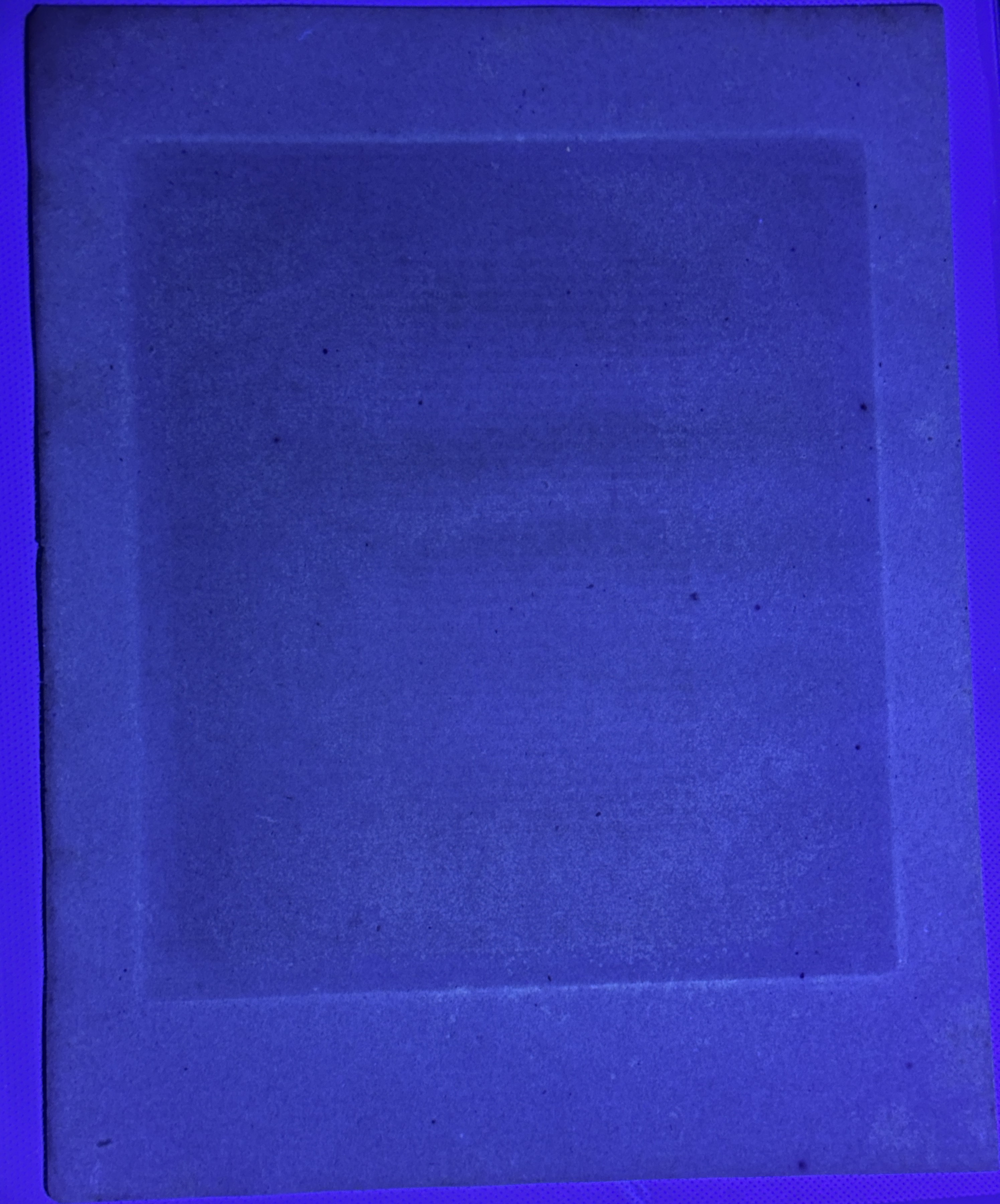 Reverse under ultraviolet illumination (low intensity)