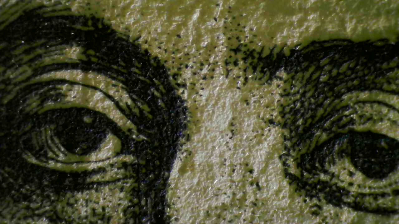 Fig.4 Facial modelling built by layered curved lines and point marks