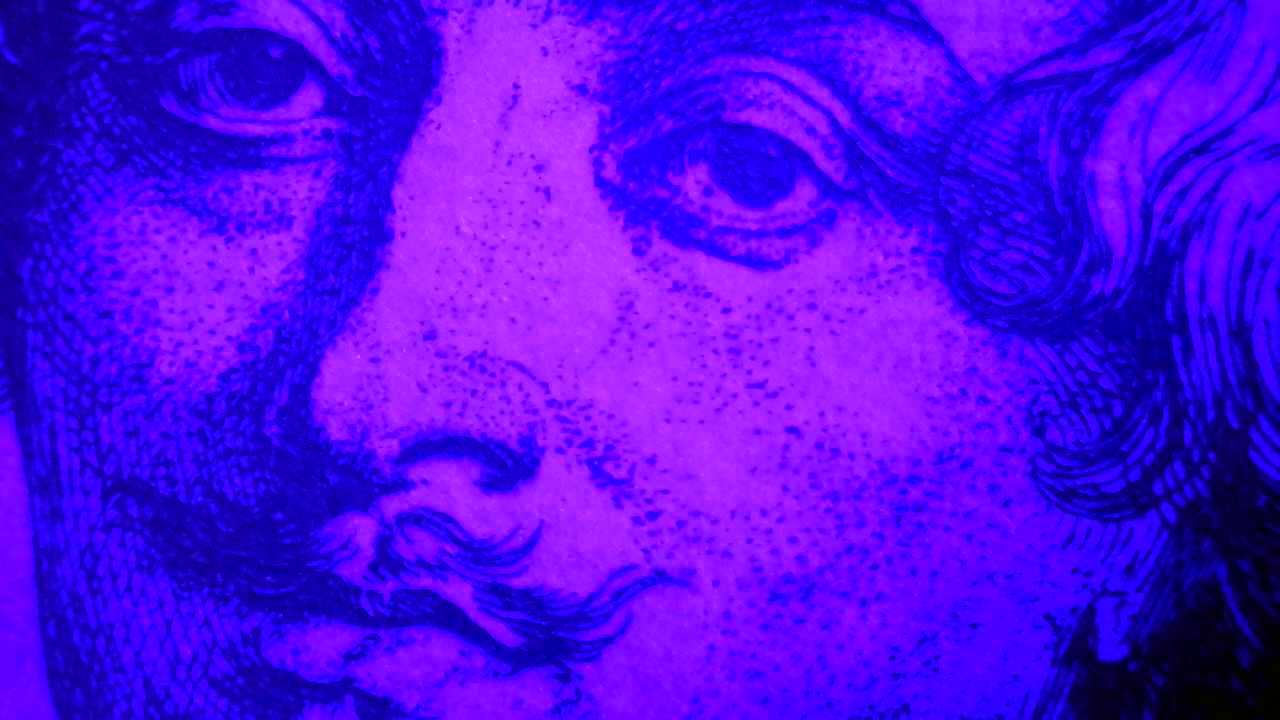 Reverse ultraviolet illumination