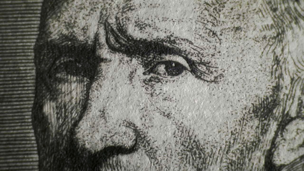 Light-tone modelling by micro-hatching and point work