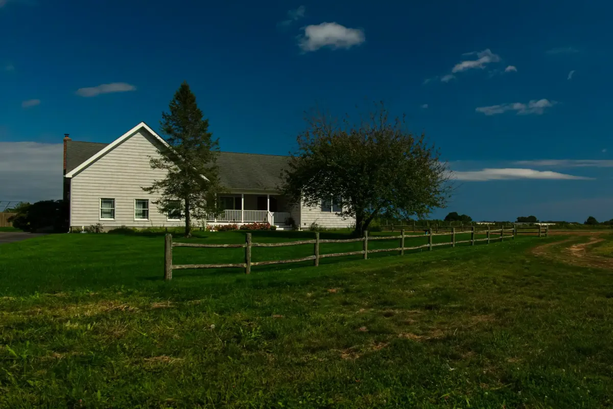 Airbnb Service Fees: Host & Guest Breakdown