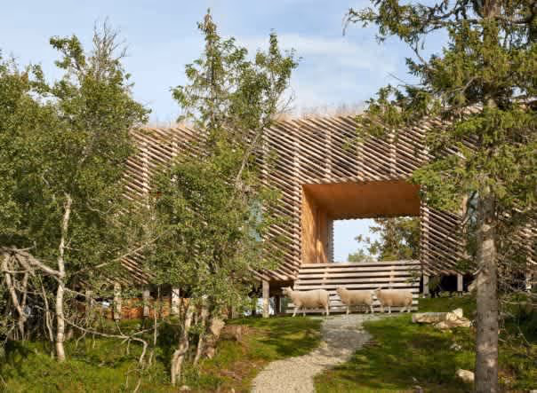 The Skigard Hytte project designed by Mork Ulnes Architects won a 2020 Design Award from AIA California. 