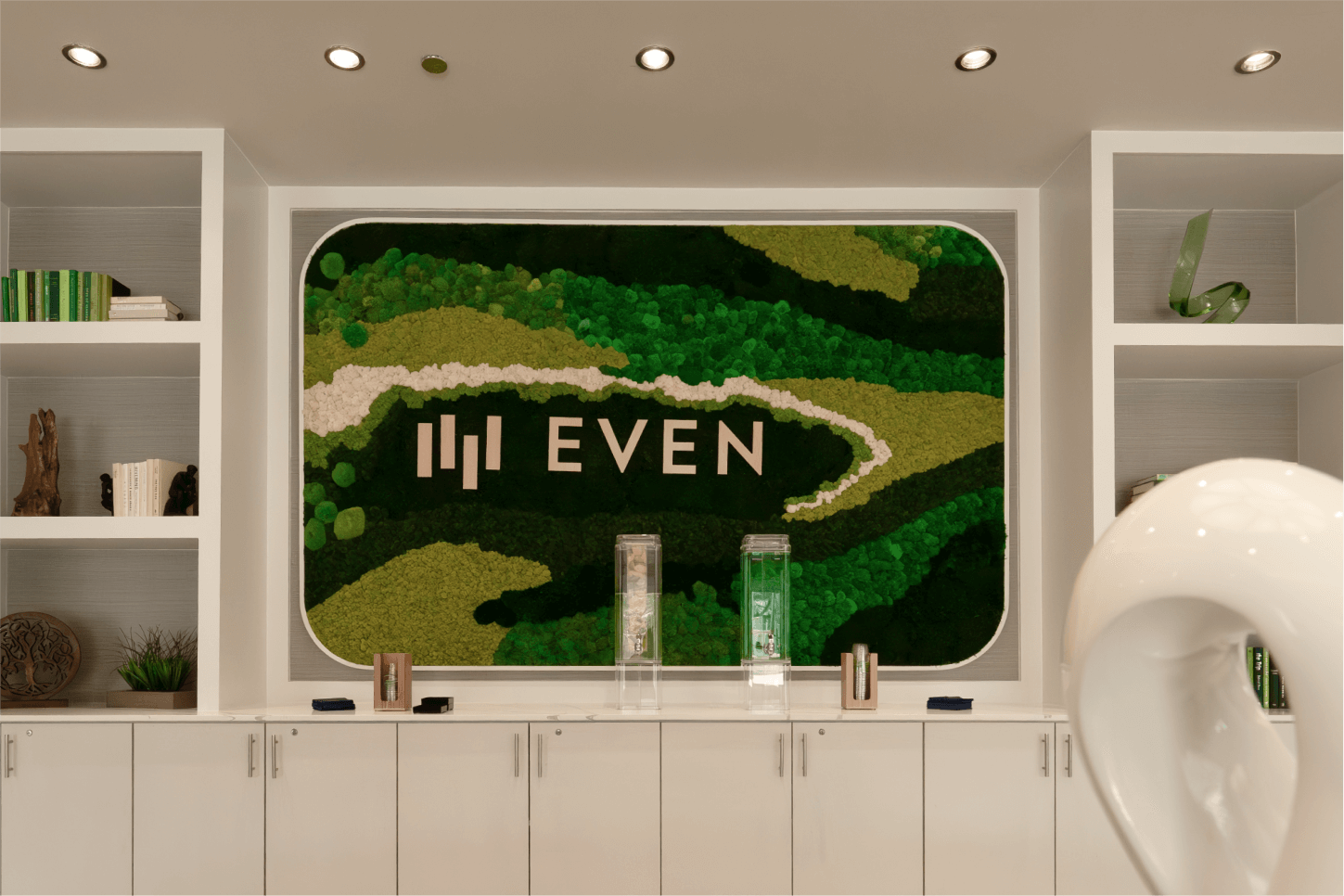 EVEN Hotel Lobby