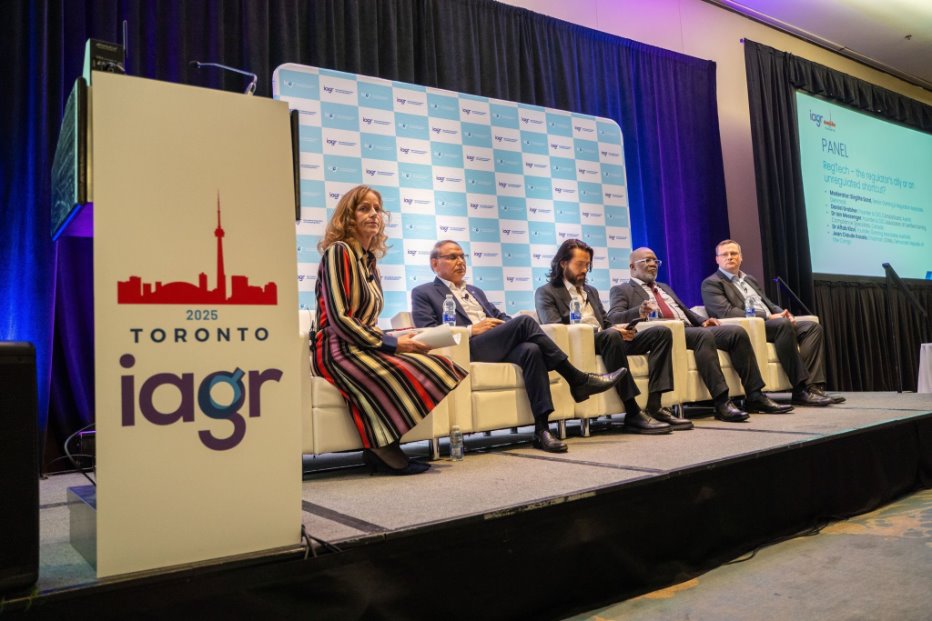 No alternative text description for this image