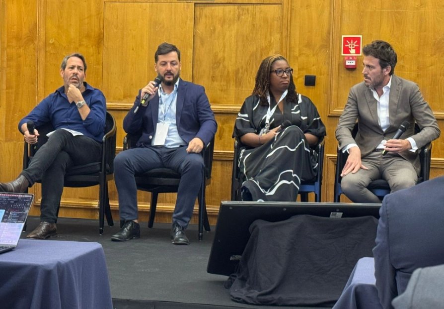 No alternative text description for this image