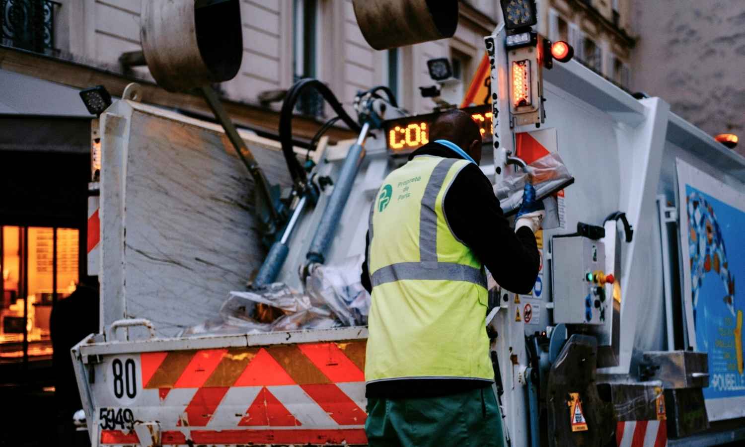 Pierre-Yves Bournazel présente son plan propreté pour Paris