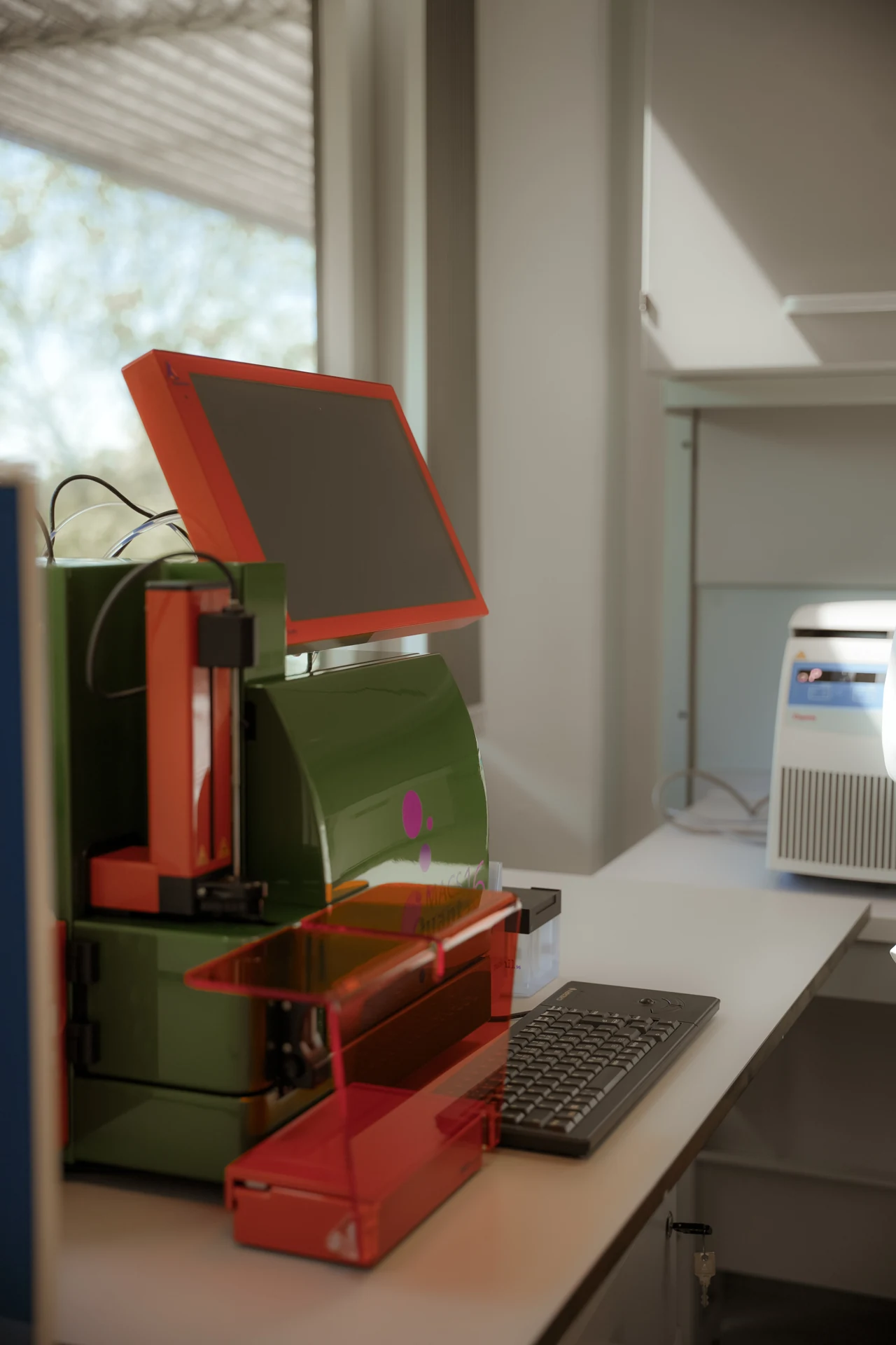 Laboratory analysis workstation