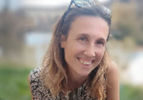 Arianna Lazzari è professoressa di Didattica e pedagogia speciale.