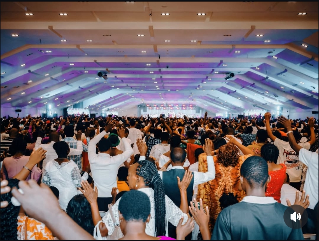 image of group of volunteers helping in a community