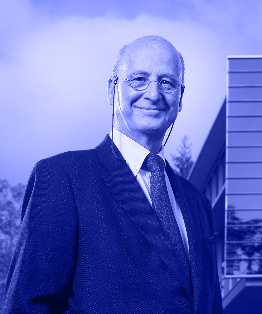 Picture of man in suit