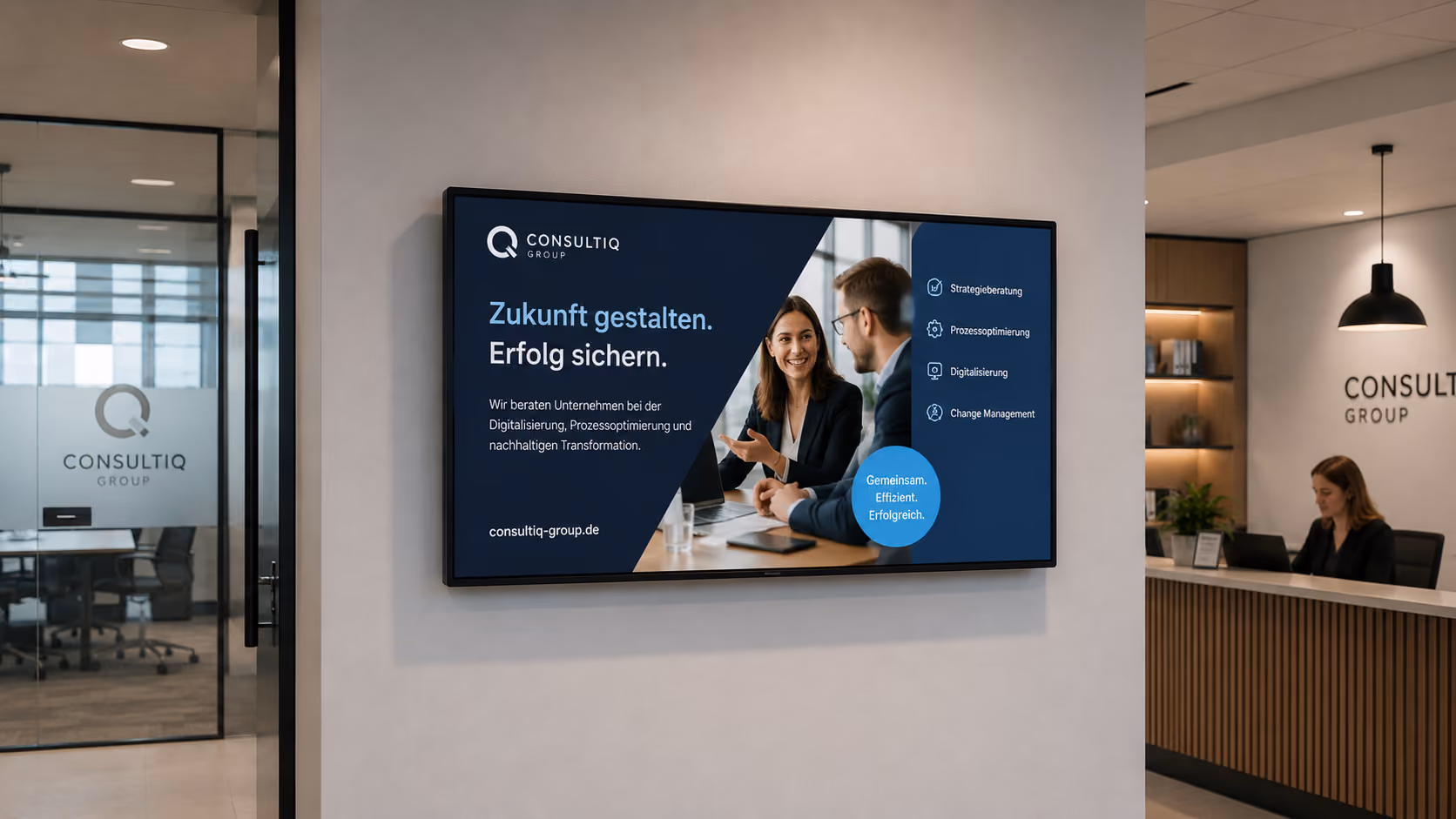 Digital Signage in the reception area of a service company displays greetings, customer information, and meeting room occupancy