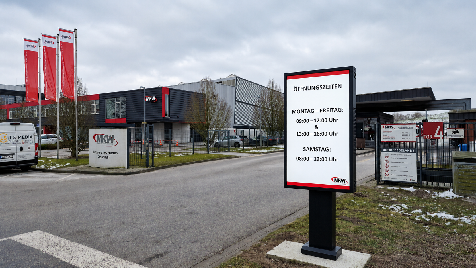 Digitale Informationsdisplays bei der MKW GmbH & Co. KG zeigen aktuelle Inhalte, Besucherinformationen und moderne Wegleitung im Gebäude