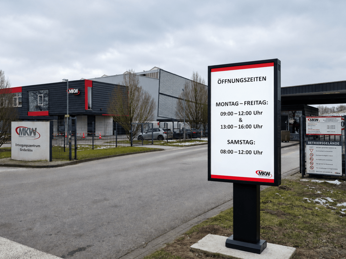 Digitale Informationsdisplays bei der MKW GmbH & Co. KG zeigen aktuelle Inhalte, Besucherinformationen und moderne Wegleitung im Gebäude