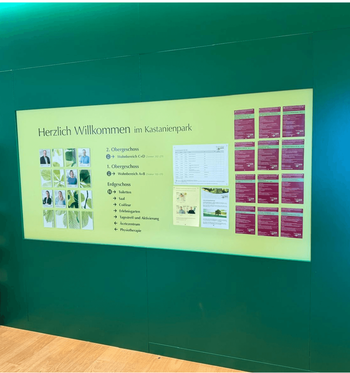 A digital info board at Kastanienpark ensures a modern presentation and faster information distribution in the healthcare sector.