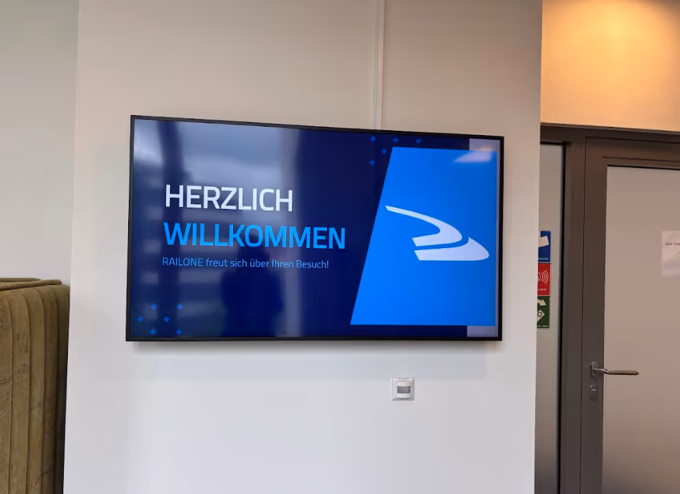 Digital notice board at RAILONE for internal communication in production