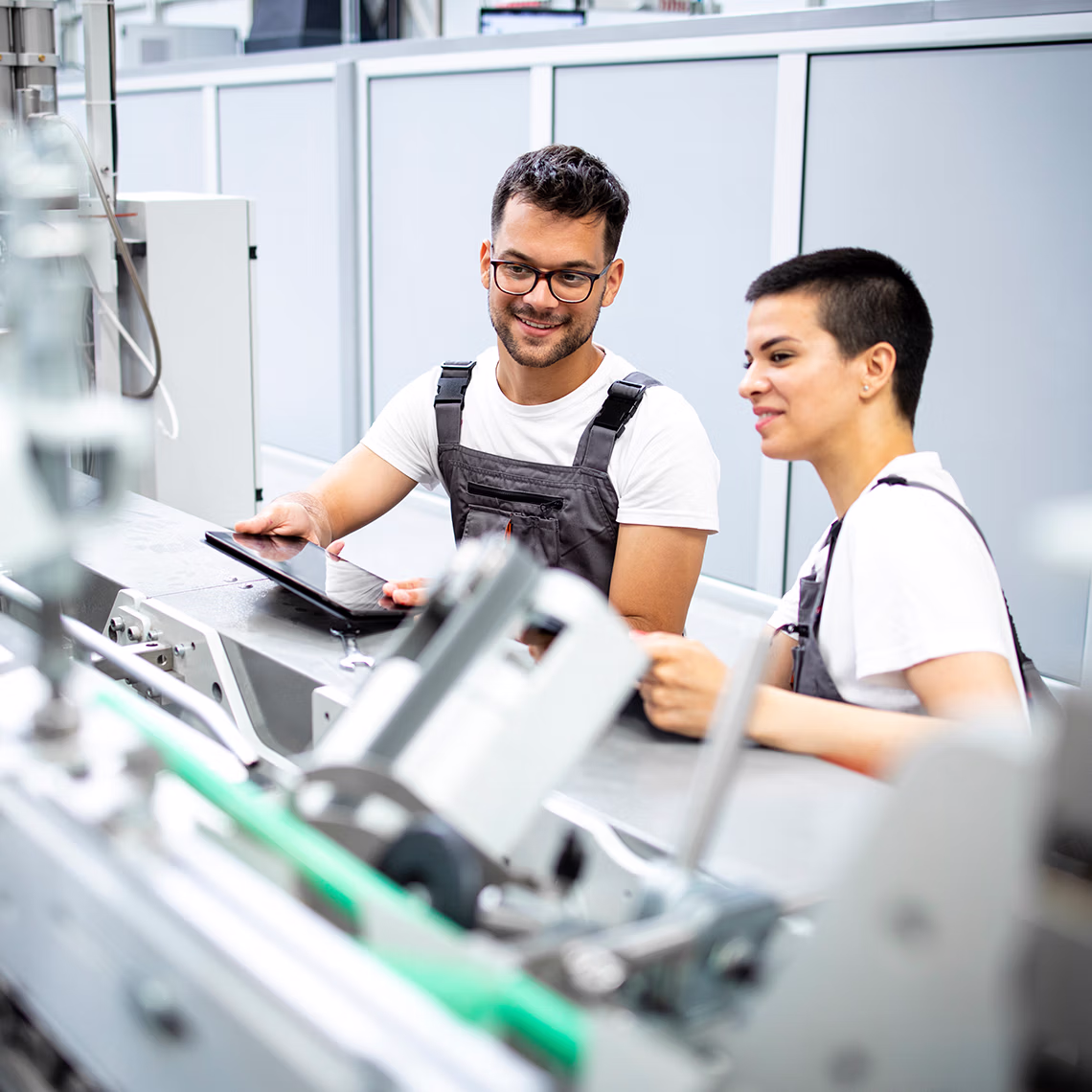 TISAX®-Informationssicherheitsstandards und ihre Relevanz für Unternehmen in der Automobillieferkette.