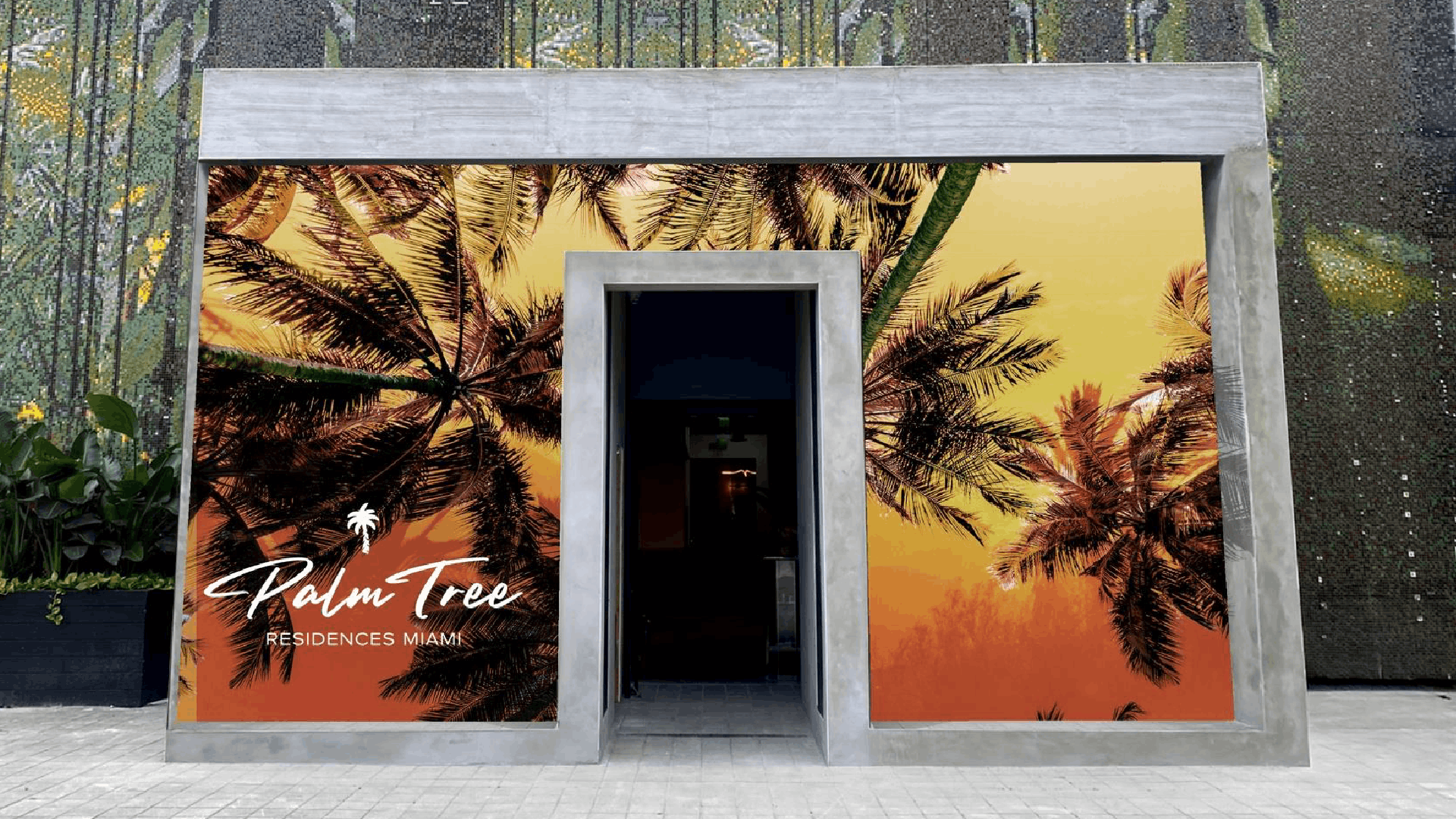 A Gallery That Sells the Feeling First