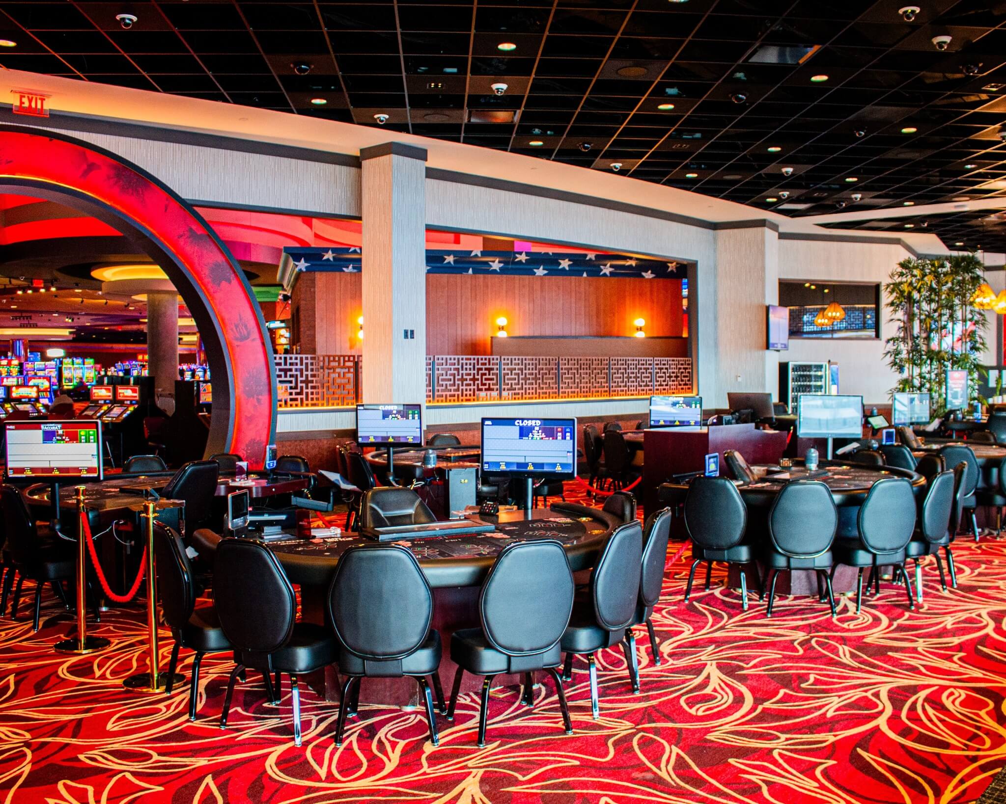 Hollywood Casino at the Meadows - Bacc 8 Lounge