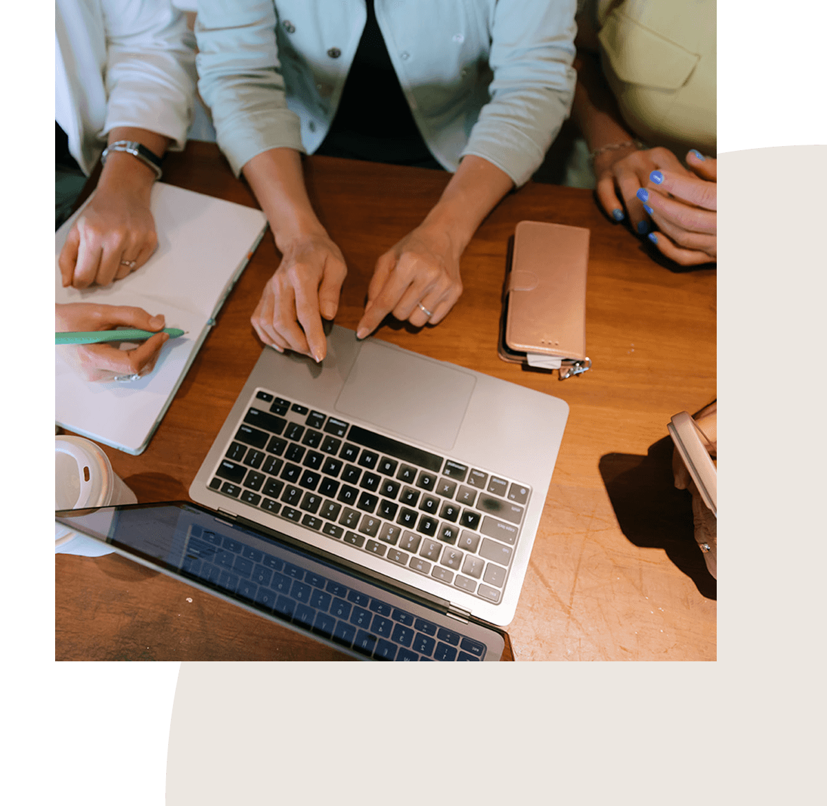 Women writing at the computer