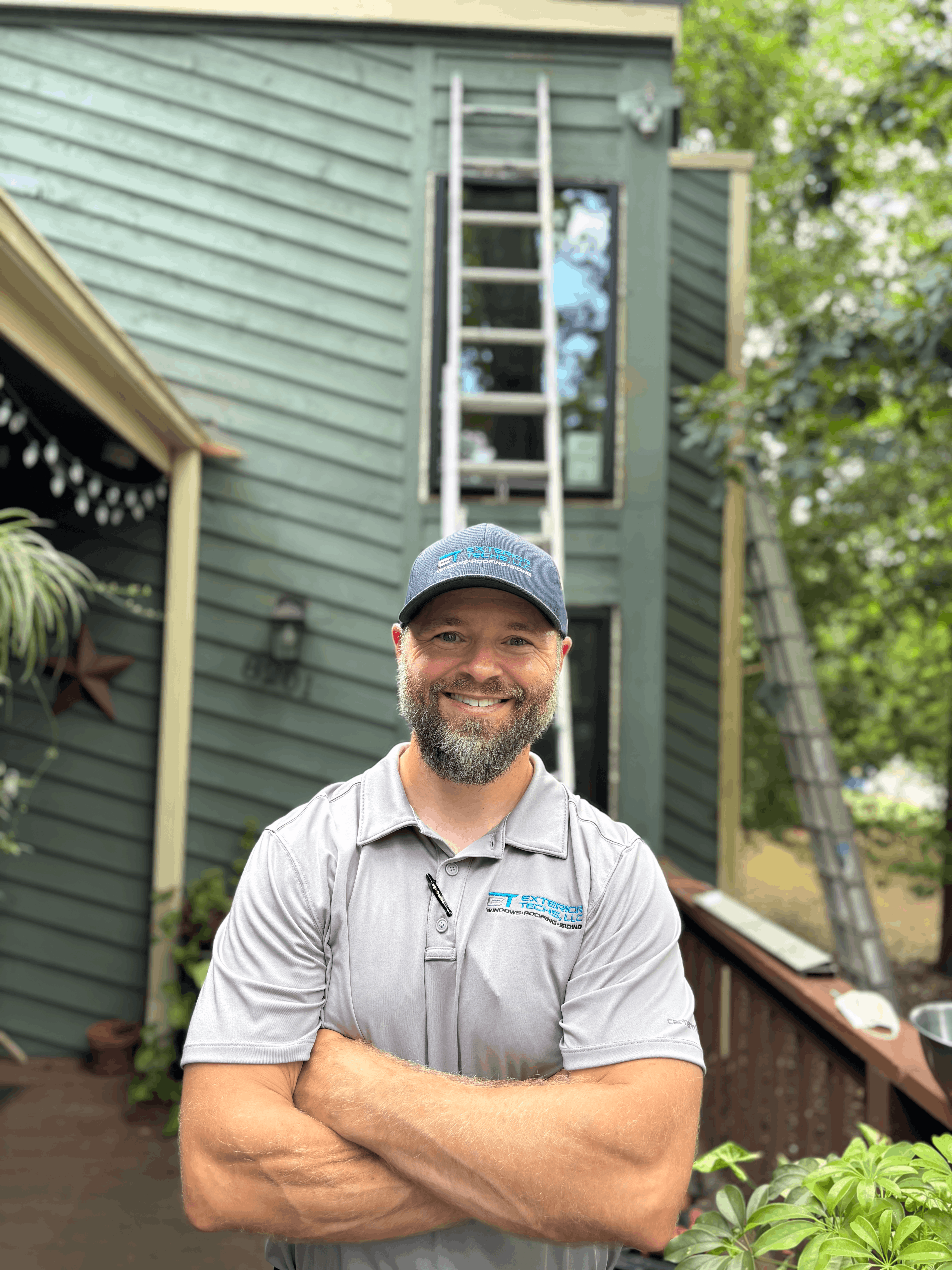 Han, the project manager at Exterior Techs.