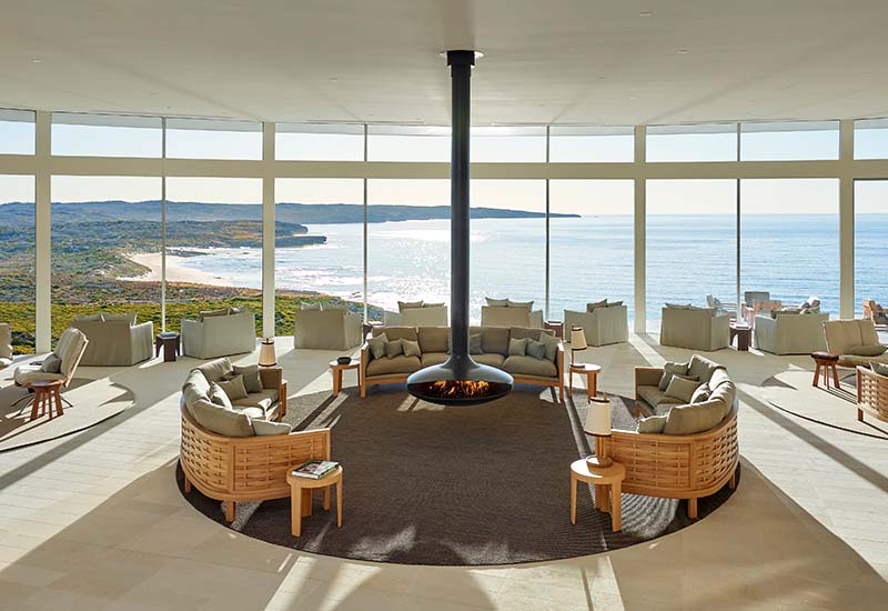 A collection of photographs showcasing Kangaroo Island's unique wildlife and diverse natural landscapes.