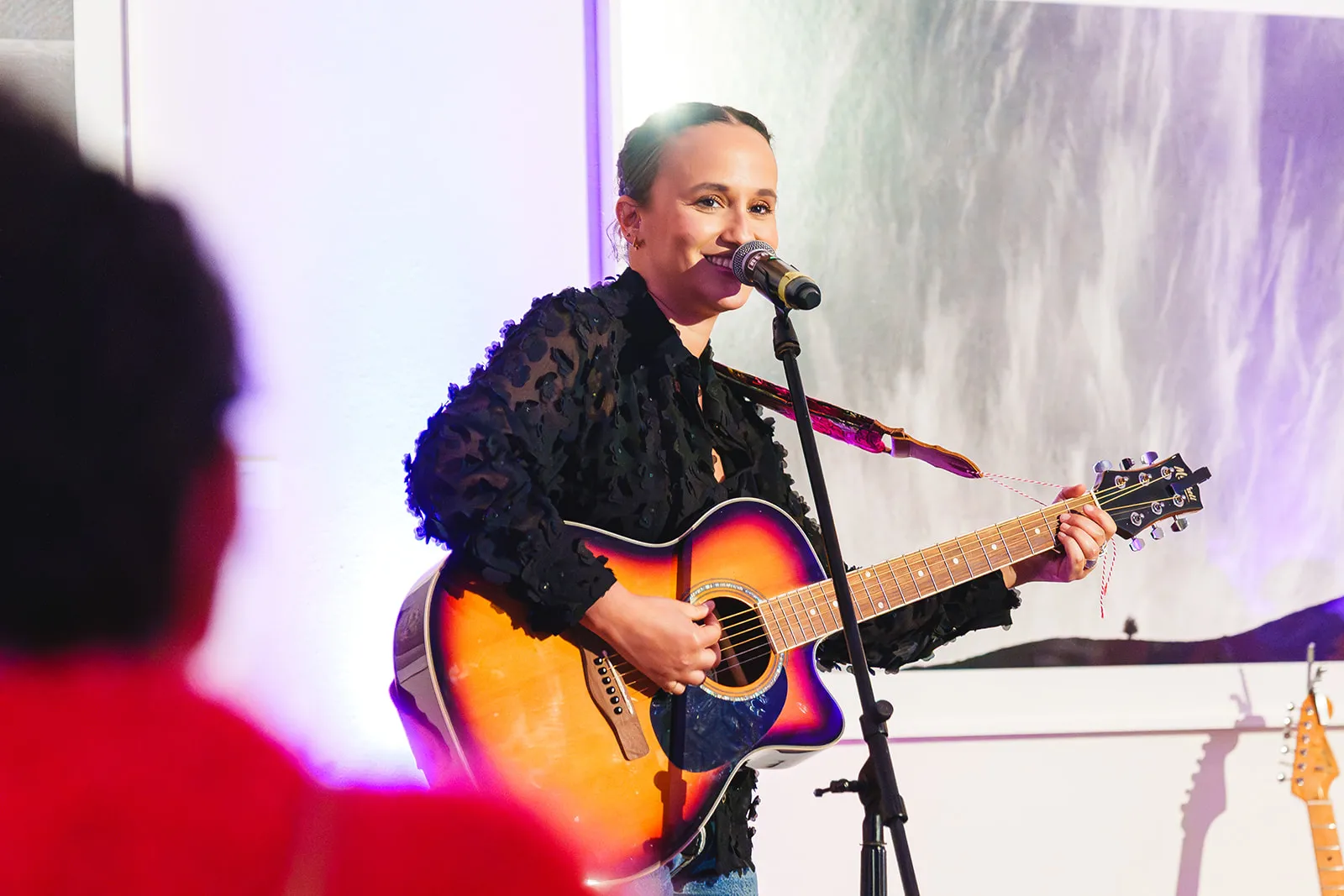 Bermuda National Gallery: She Sings